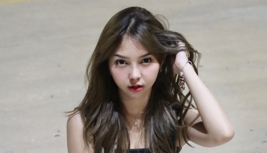 Udah Sah, BTR Meyden Pamer Raba Punggung Telanjang EVOS Kyy